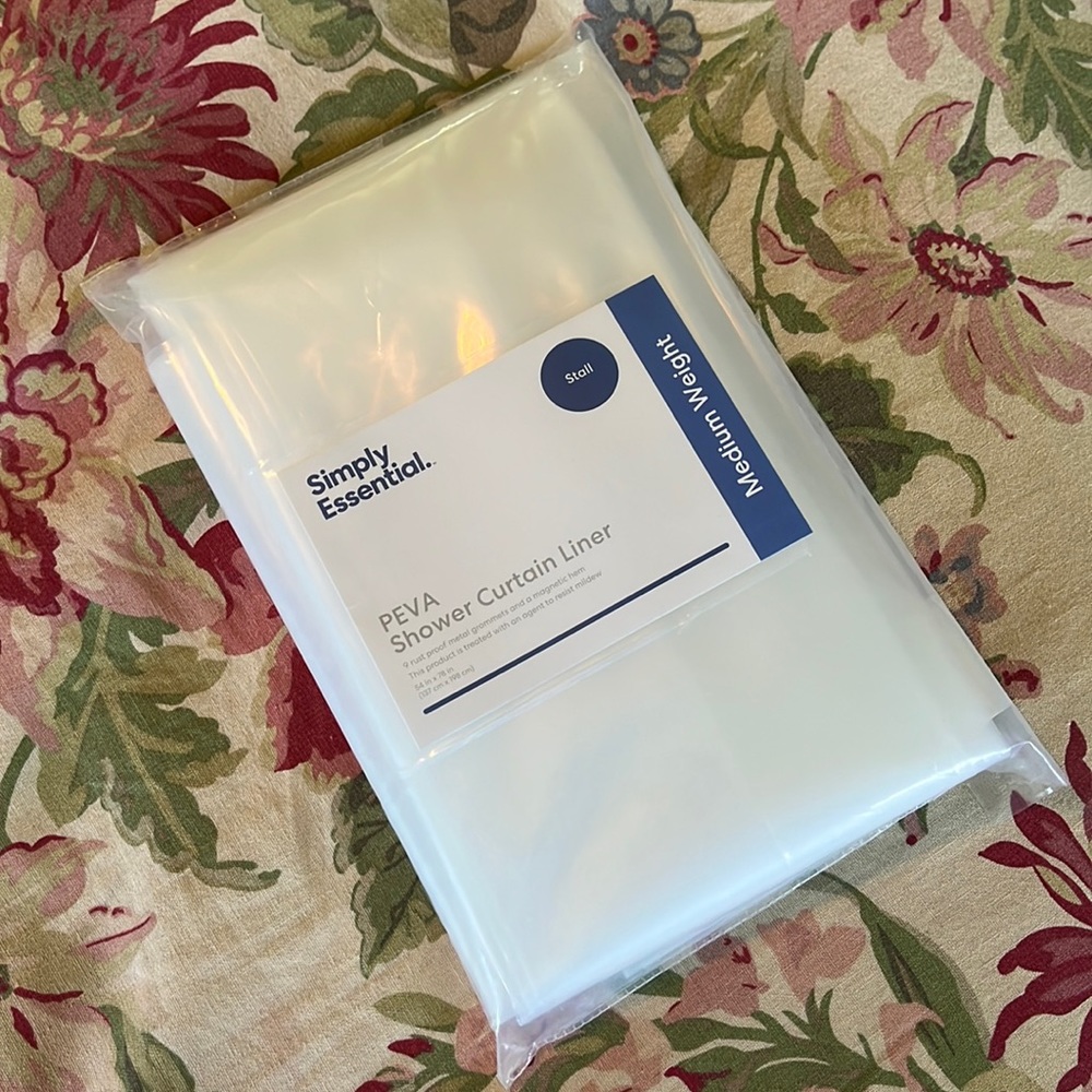 SIMPLY ESSENTIAL Size 54" x 78" Clear Shower Curtain MEDIUM WEIGHT MetalLoop NEW